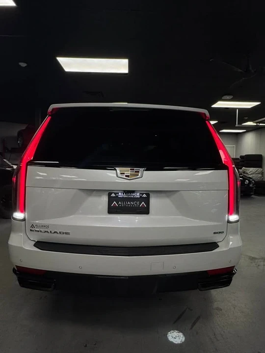 2021 Cadillac Escalade 5th Gen - Image 4 of 11