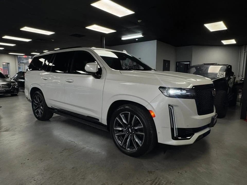 2021 Cadillac Escalade 5th Gen - Image 2 of 11