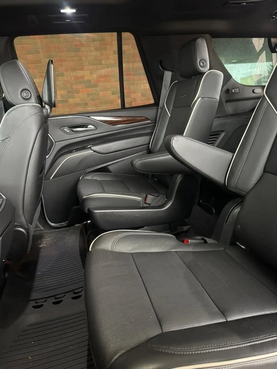 2021 Cadillac Escalade 5th Gen - Image 8 of 11