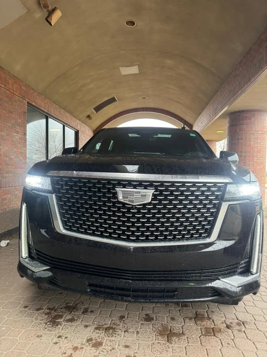 2021 Cadillac Escalade 5th Gen - Image 2 of 11