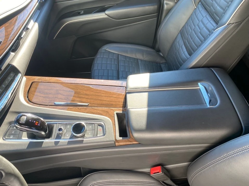 2021 Cadillac Escalade 5th Gen - Image 12 of 15