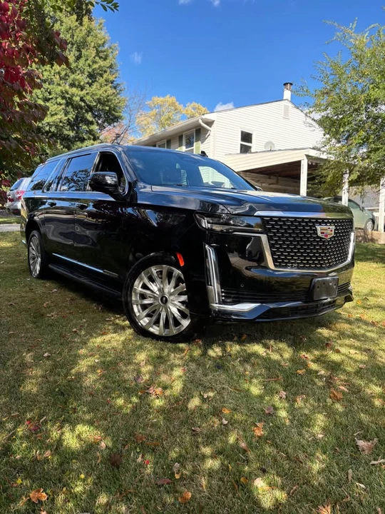 2021 Cadillac Escalade 5th Gen - Image 2 of 10