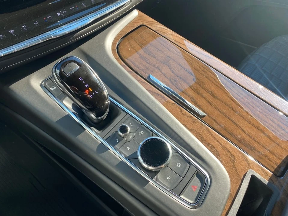 2021 Cadillac Escalade 5th Gen - Image 13 of 15