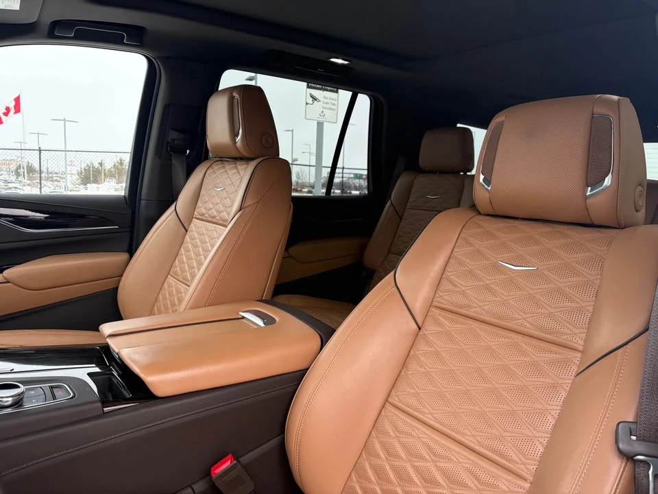 2021 Cadillac Escalade 5th Gen - Image 9 of 10