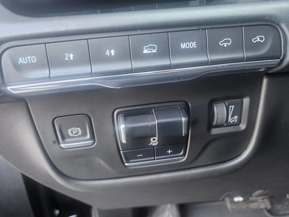 2021 Cadillac Escalade 5th Gen - Image 14 of 20