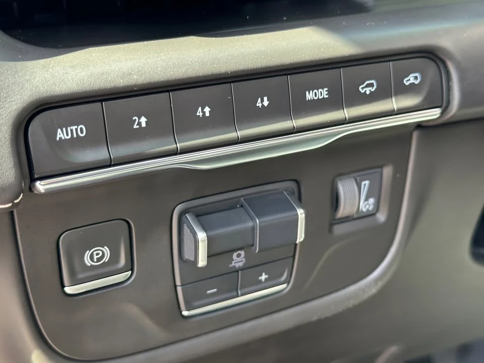2021 Cadillac Escalade 5th Gen - Image 19 of 20