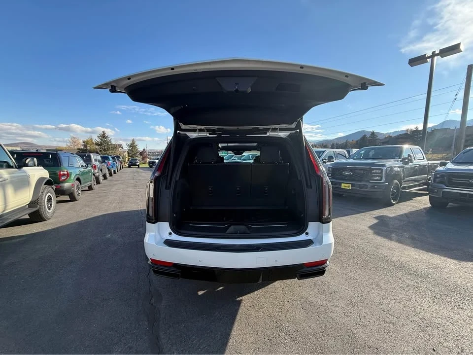2021 Cadillac Escalade 5th Gen - Image 4 of 17