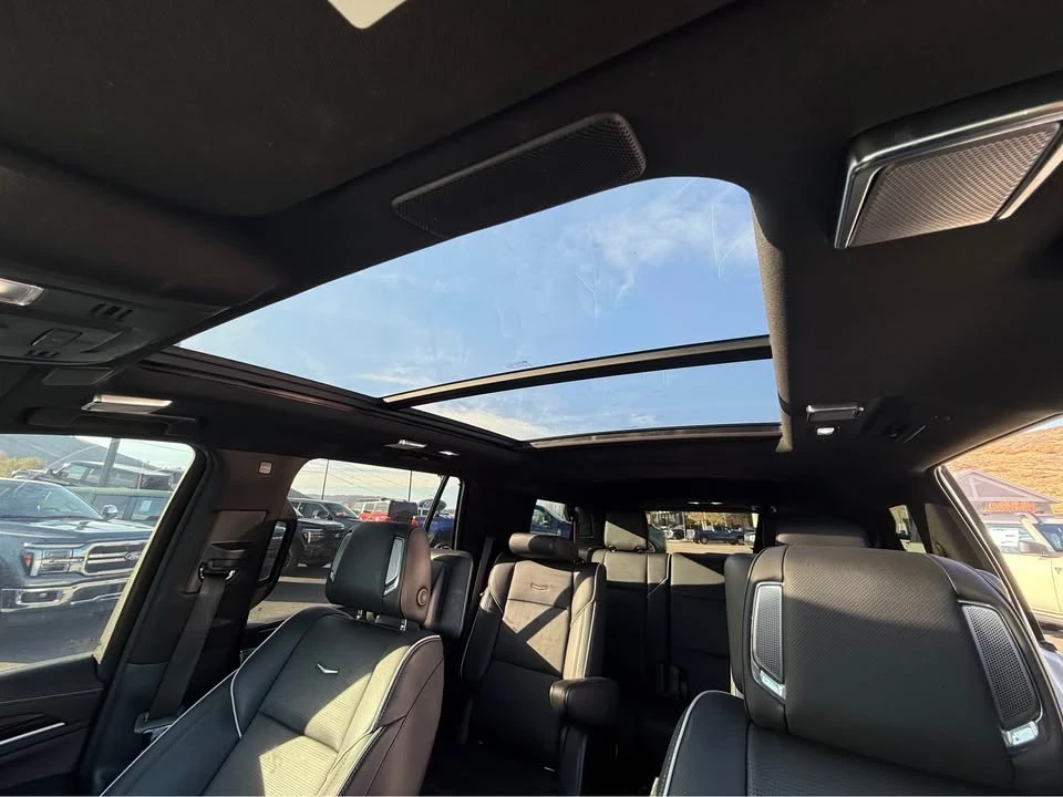 2021 Cadillac Escalade 5th Gen - Image 9 of 17