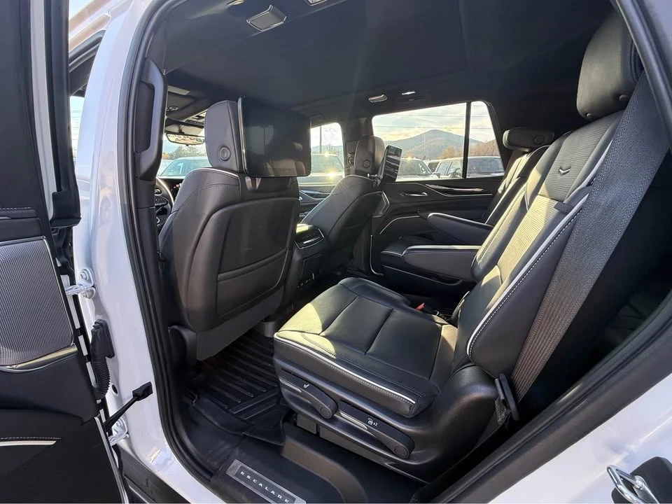 2021 Cadillac Escalade 5th Gen - Image 10 of 17