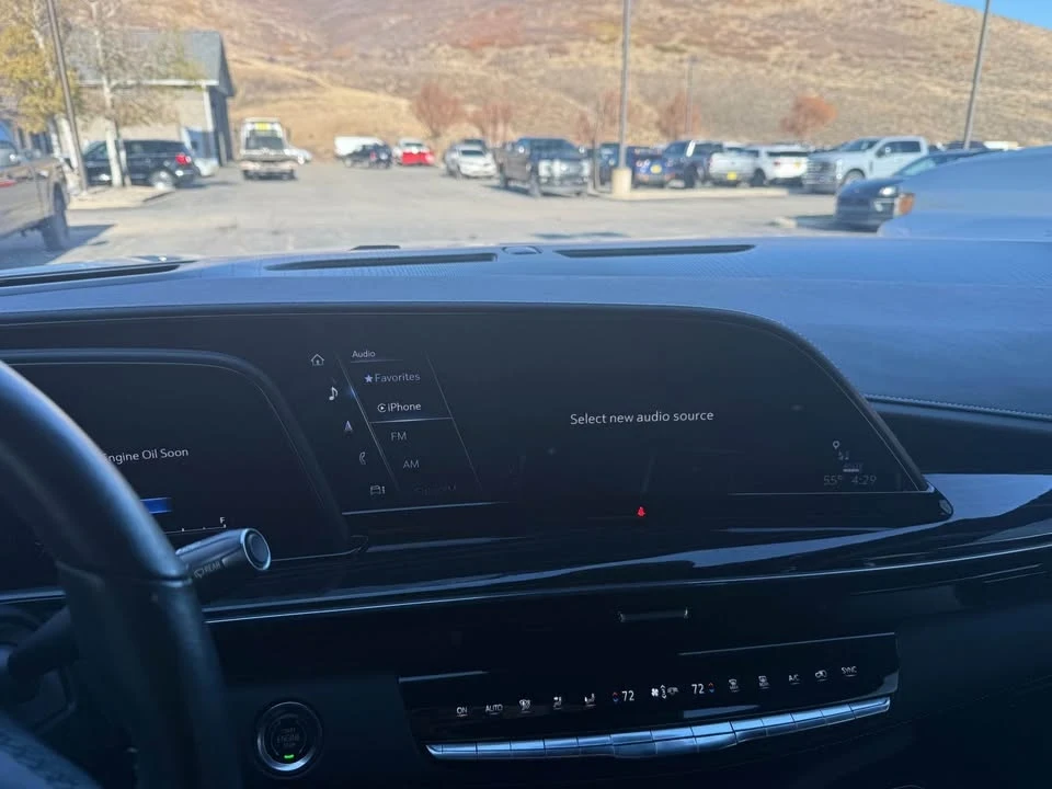 2021 Cadillac Escalade 5th Gen - Image 16 of 17