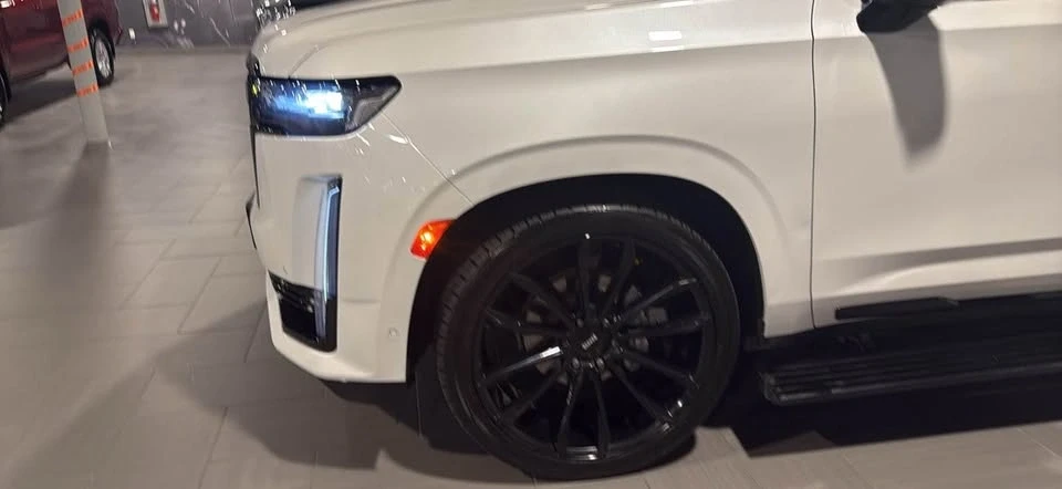 2021 Cadillac Escalade 5th Gen - Image 4 of 11