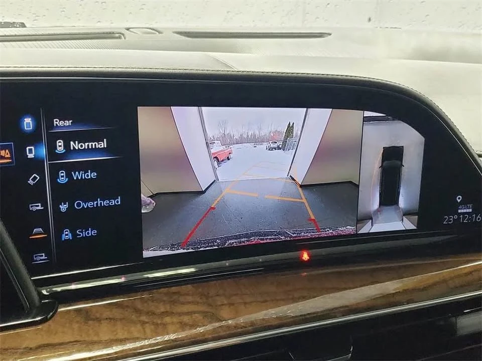 2021 Cadillac Escalade 5th Gen - Image 15 of 19