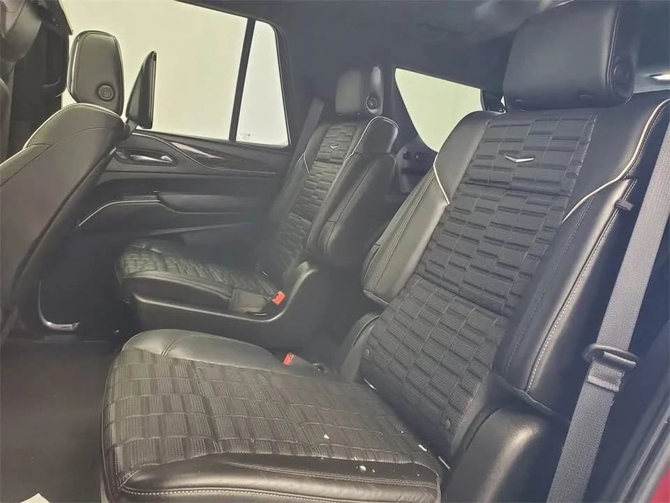 2021 Cadillac Escalade 5th Gen - Image 17 of 19