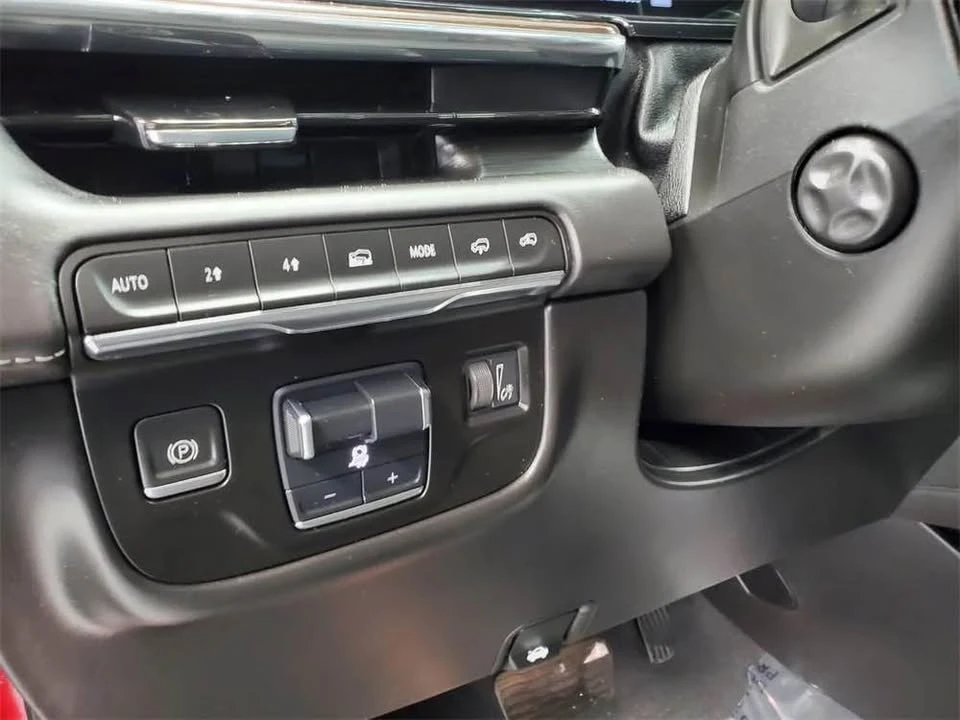 2021 Cadillac Escalade 5th Gen - Image 10 of 19