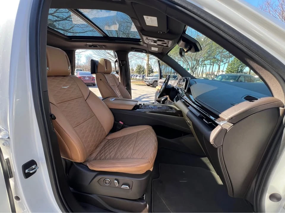 2021 Cadillac Escalade 5th Gen - Image 15 of 16