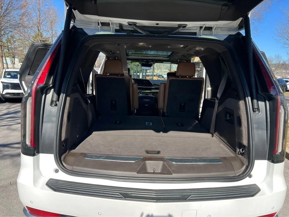 2021 Cadillac Escalade 5th Gen - Image 13 of 16