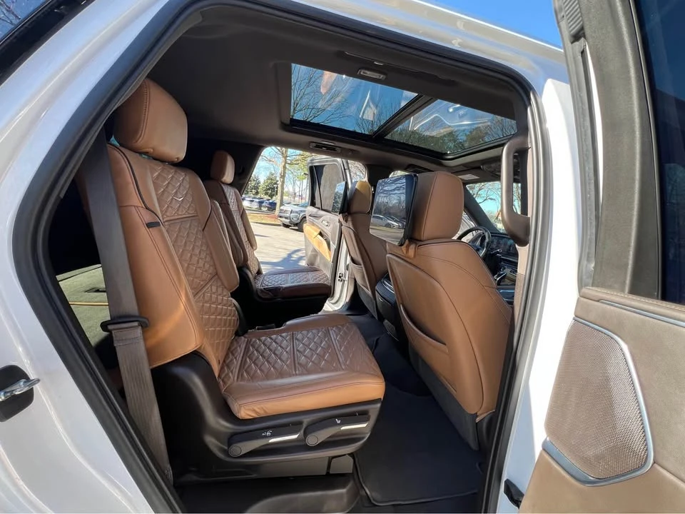2021 Cadillac Escalade 5th Gen - Image 14 of 16
