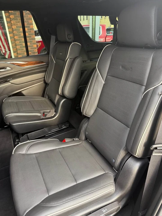 2021 Cadillac Escalade 5th Gen - Image 15 of 20
