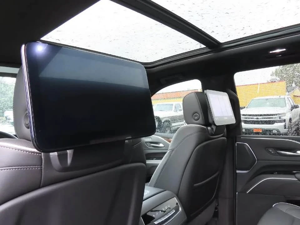 2021 Cadillac Escalade 5th Gen - Image 10 of 15