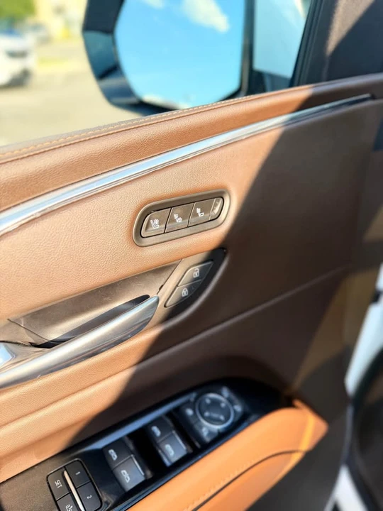 2021 Cadillac Escalade 5th Gen - Image 14 of 18
