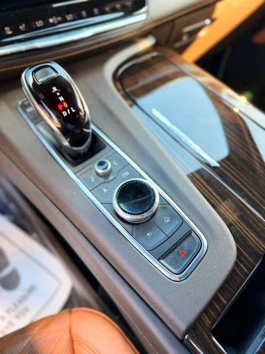 2021 Cadillac Escalade 5th Gen - Image 11 of 18