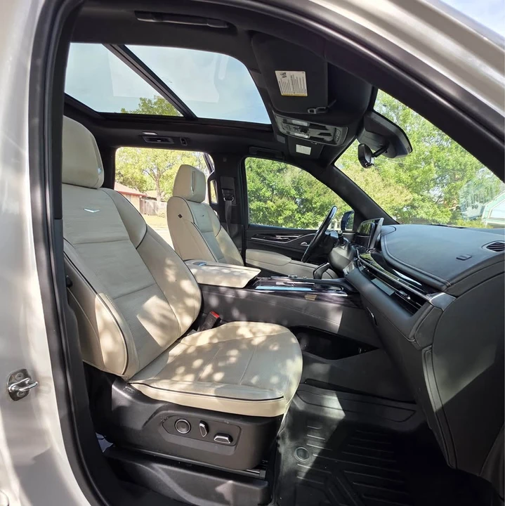 2021 Cadillac Escalade 5th Gen - Image 2 of 4