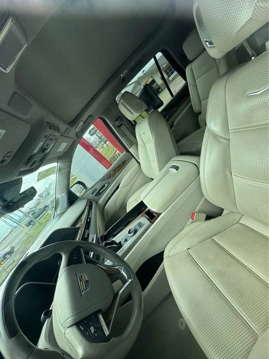 2021 Cadillac Escalade 5th Gen - Image 2 of 5