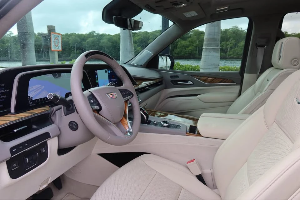 2021 Cadillac Escalade 5th Gen - Image 11 of 15