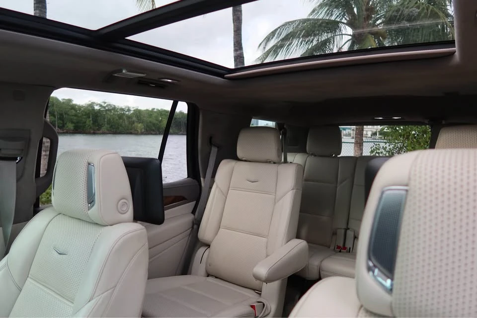2021 Cadillac Escalade 5th Gen - Image 12 of 15