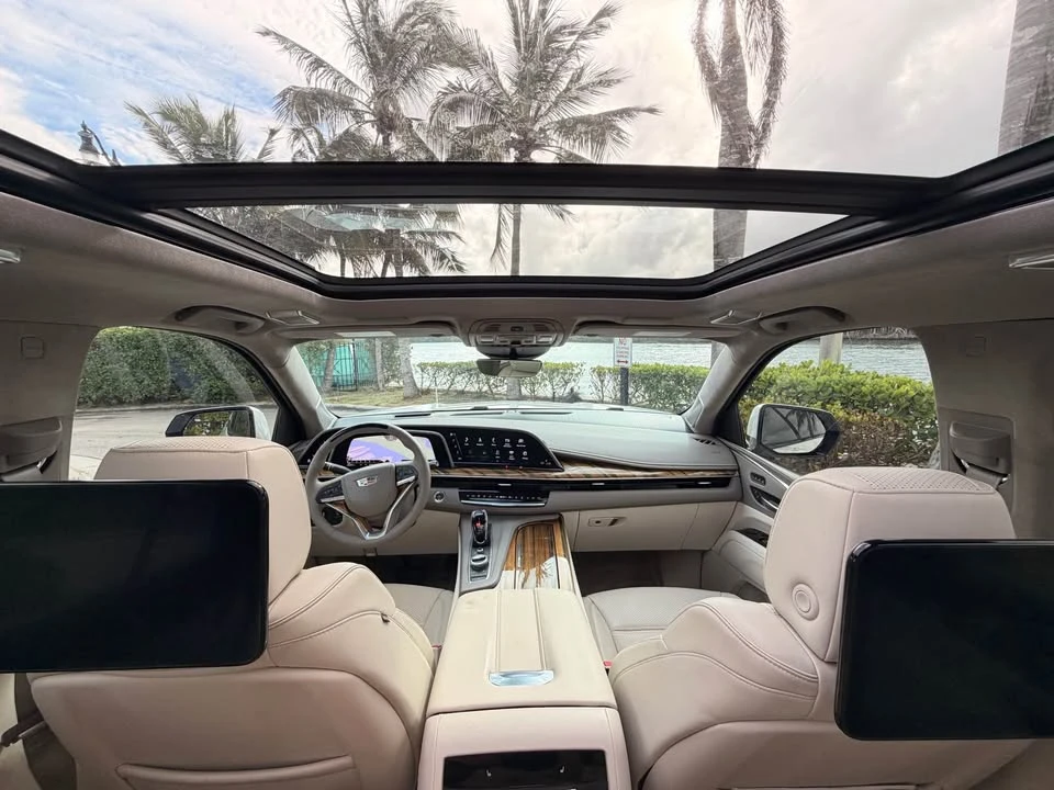 2021 Cadillac Escalade 5th Gen - Image 13 of 15