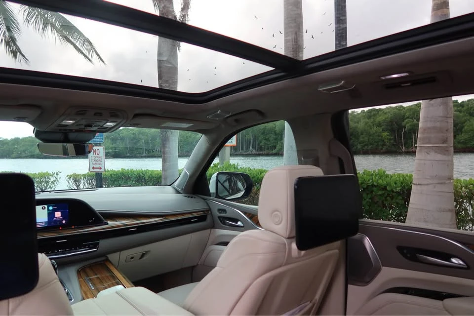 2021 Cadillac Escalade 5th Gen - Image 7 of 15
