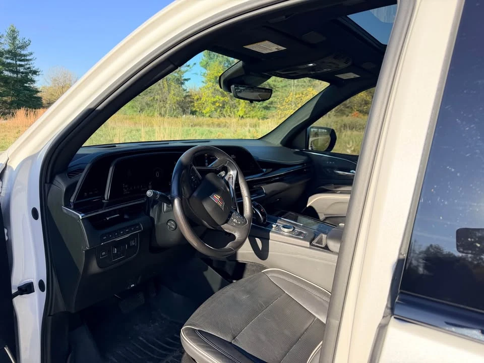 2021 Cadillac Escalade 5th Gen - Image 5 of 6
