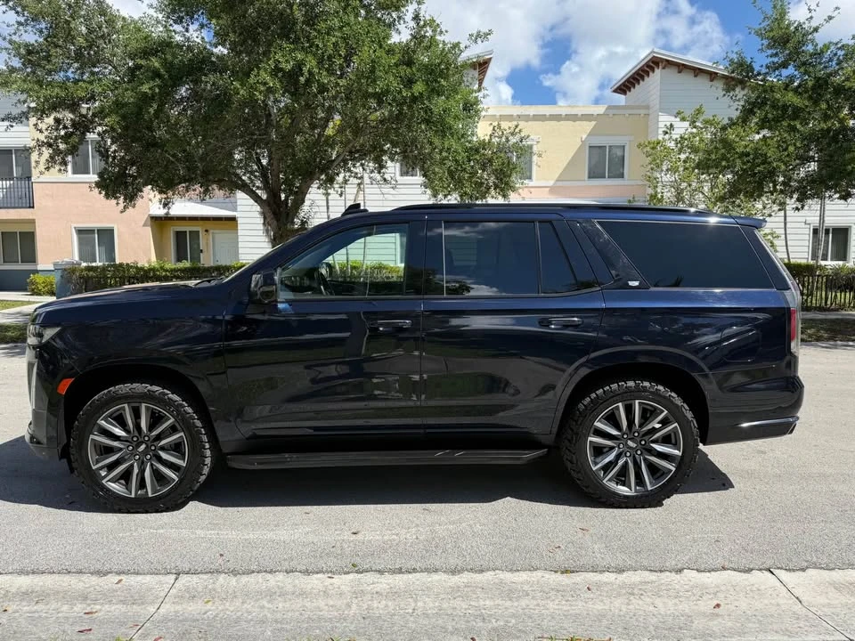 2021 Cadillac Escalade 5th Gen - Image 9 of 16
