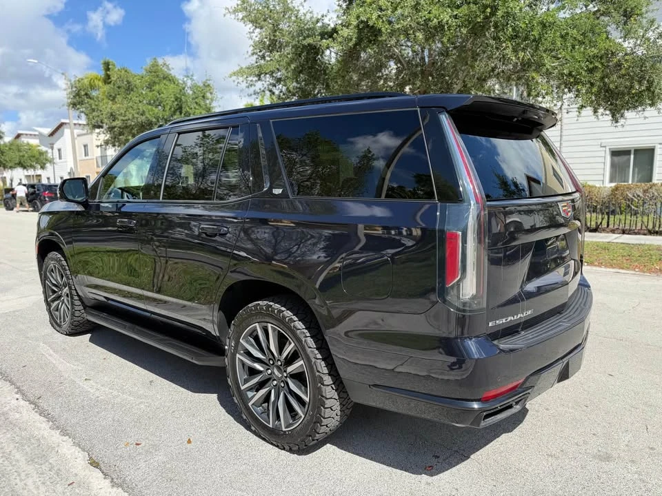 2021 Cadillac Escalade 5th Gen - Image 8 of 16