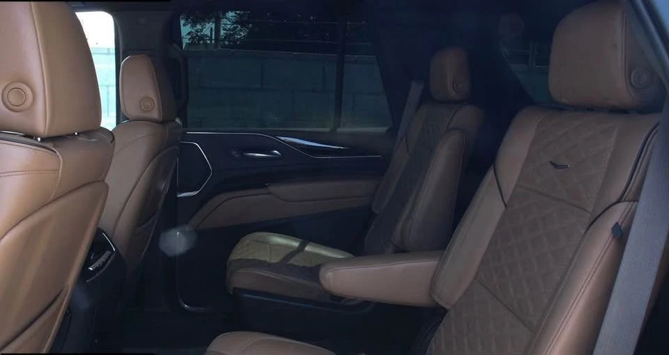 2021 Cadillac Escalade 5th Gen - Image 11 of 12
