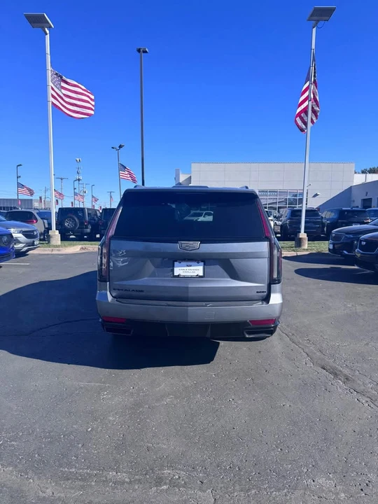 2021 Cadillac Escalade 5th Gen - Image 3 of 9