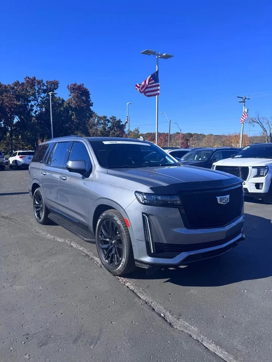2021 Cadillac Escalade 5th Gen - Image 2 of 9