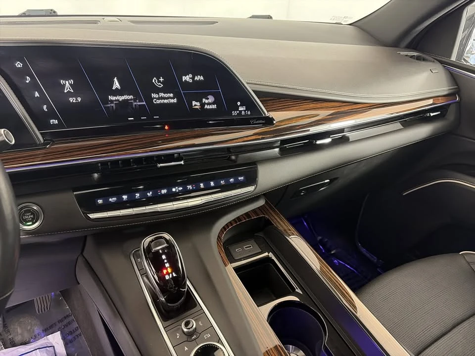 2021 Cadillac Escalade 5th Gen - Image 8 of 9