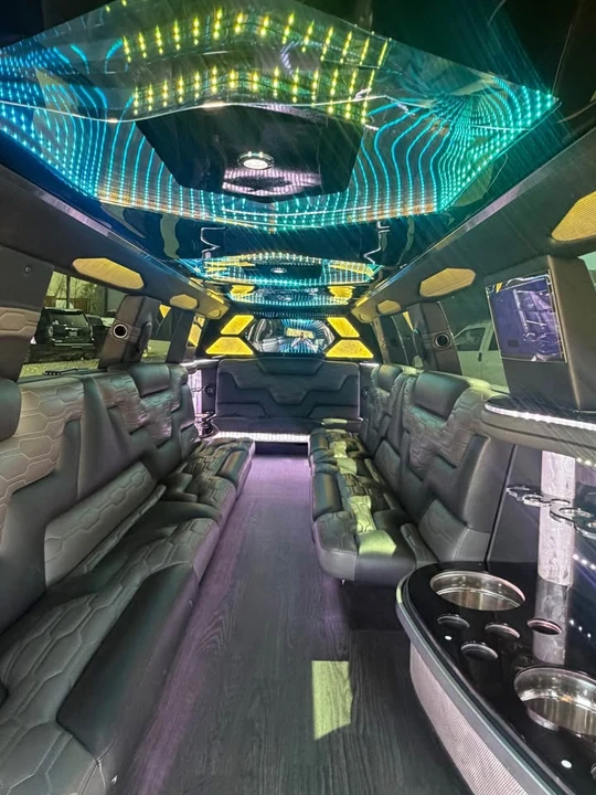 2021 Cadillac Escalade 5th Gen - Image 9 of 11