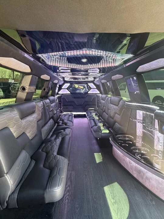 2021 Cadillac Escalade 5th Gen - Image 8 of 11