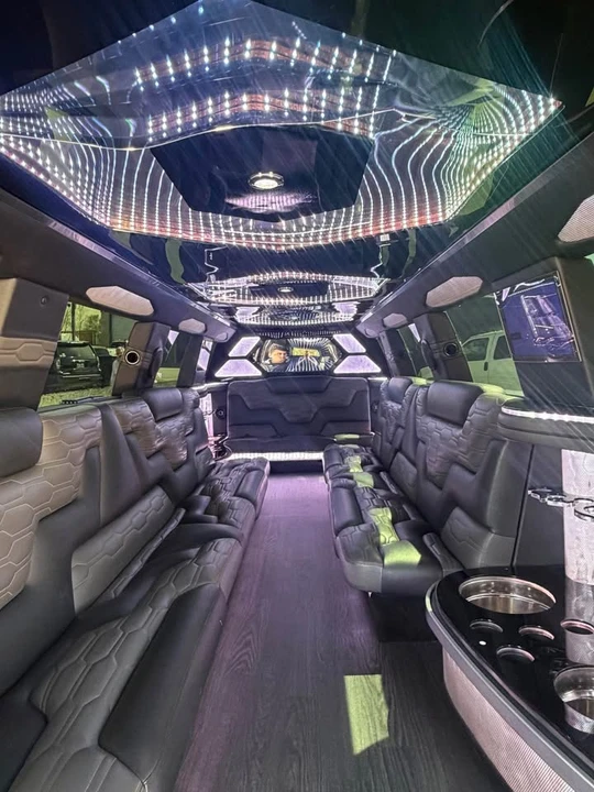 2021 Cadillac Escalade 5th Gen - Image 10 of 11