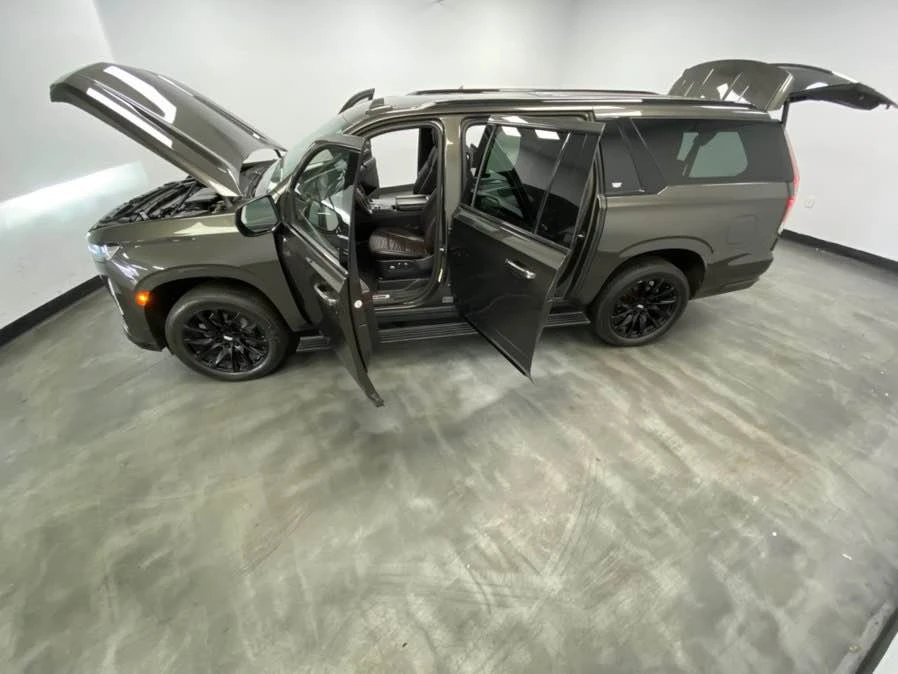 2021 Cadillac Escalade 5th Gen - Image 18 of 19