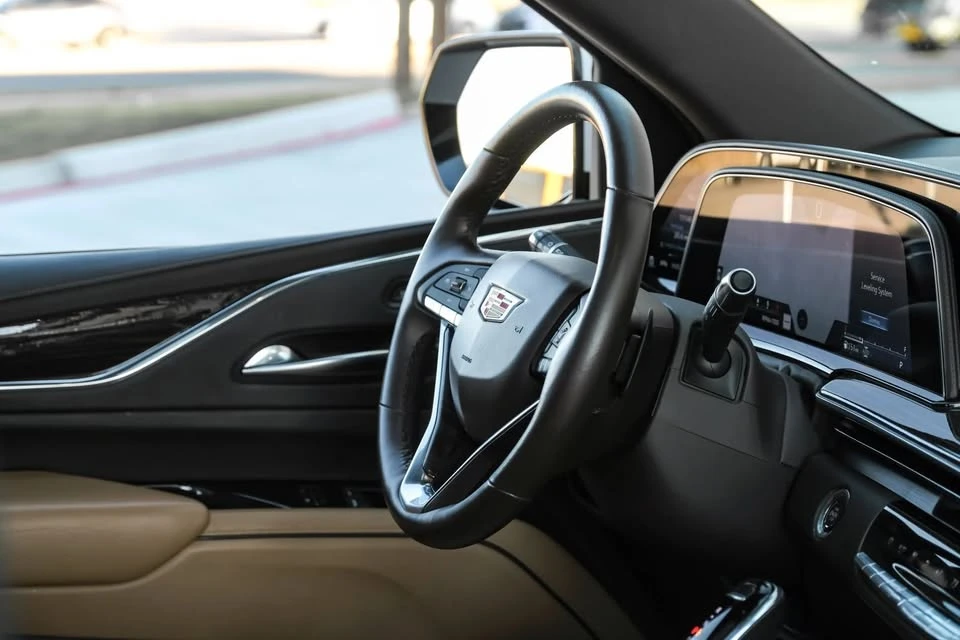 2021 Cadillac Escalade 5th Gen - Image 15 of 20