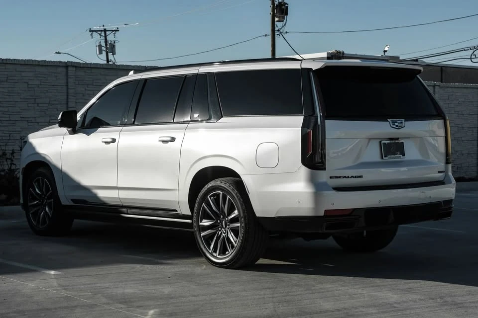 2021 Cadillac Escalade 5th Gen - Image 10 of 20