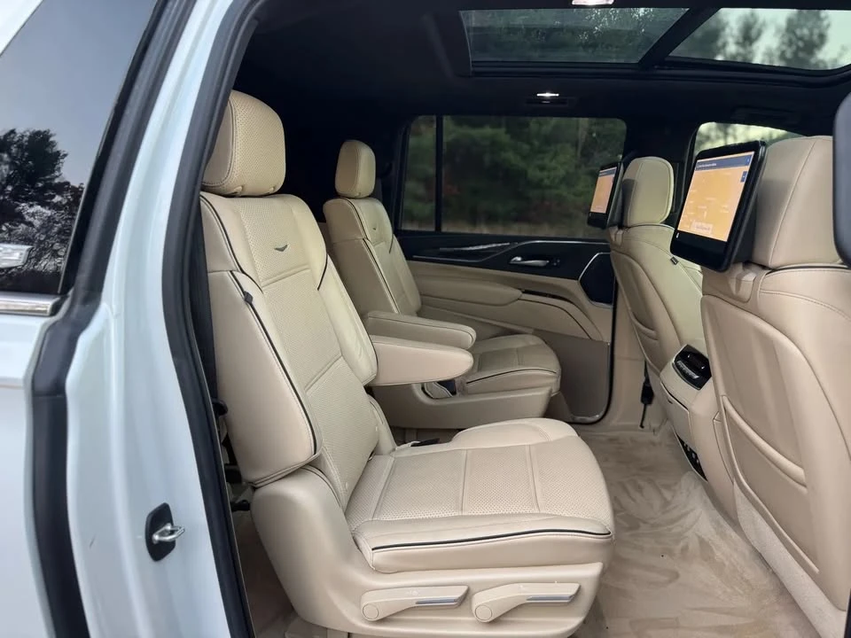 2021 Cadillac Escalade 5th Gen - Image 16 of 20