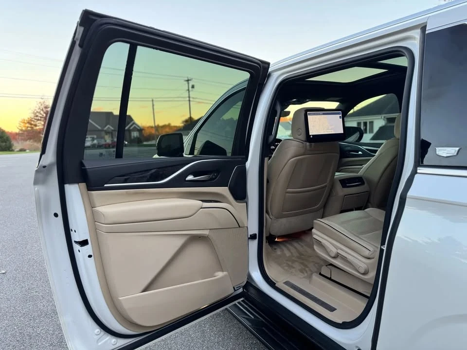 2021 Cadillac Escalade 5th Gen - Image 11 of 20