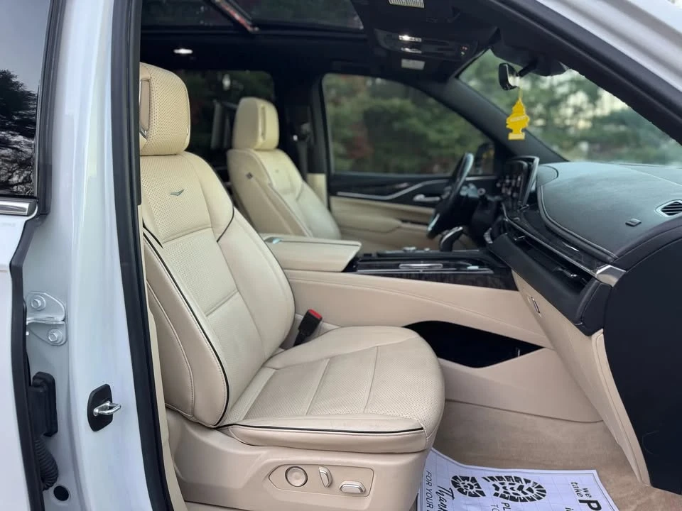 2021 Cadillac Escalade 5th Gen - Image 14 of 20
