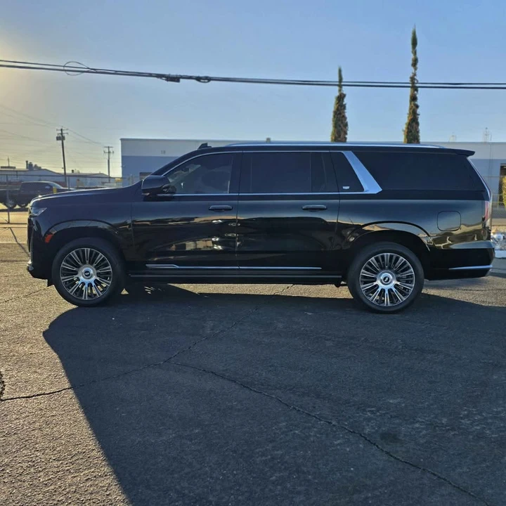 2021 Cadillac Escalade 5th Gen - Image 3 of 12