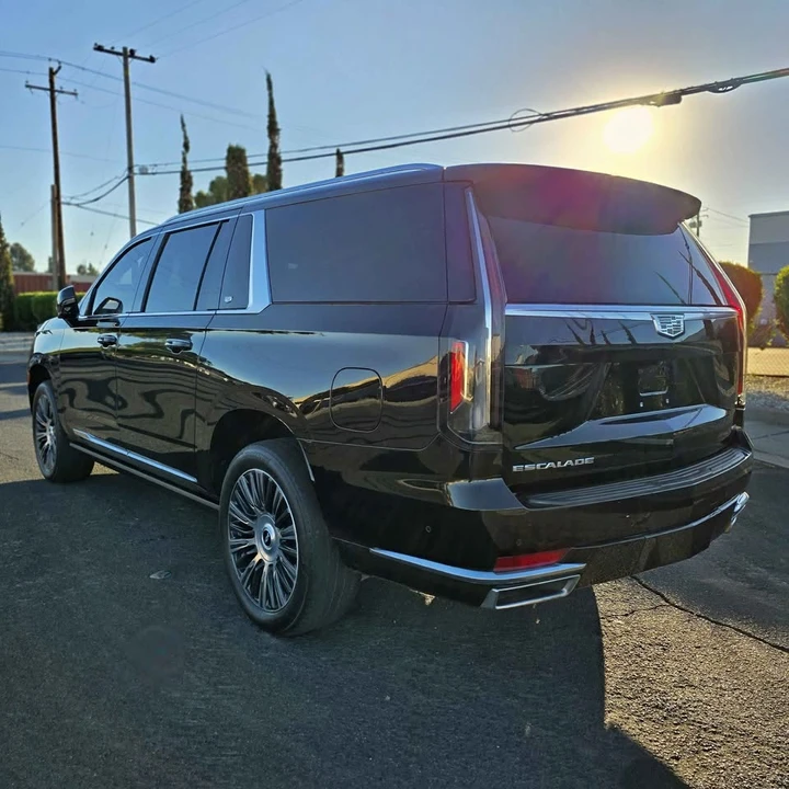 2021 Cadillac Escalade 5th Gen - Image 4 of 12
