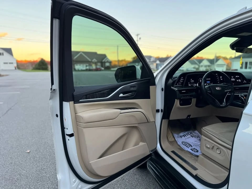 2021 Cadillac Escalade 5th Gen - Image 9 of 20